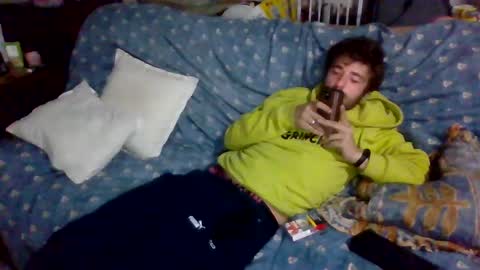 Snapshot of c2cv33x chatting on 02/15/25, 05:39 tu papii online show from 02/15/25, 05:39