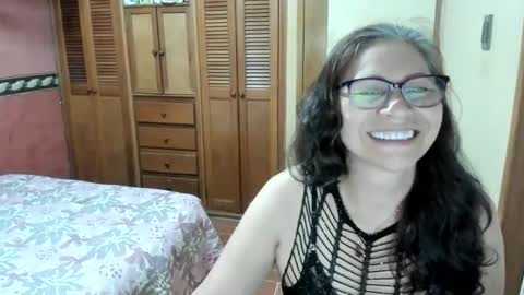 Snapshot of caarlaa_69 chatting on 01/21/25, 09:36 caarlaa_69 online show from 01/21/25, 09:36