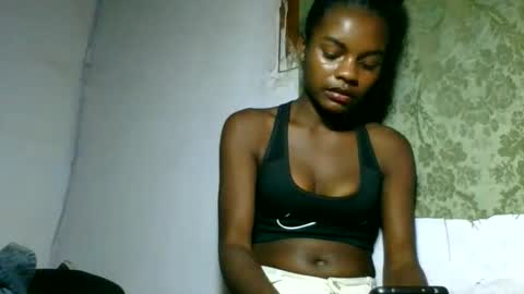 Snapshot of caella98 chatting on 05/20/26, 06:58 caella98 online show from 05/20/26, 06:58