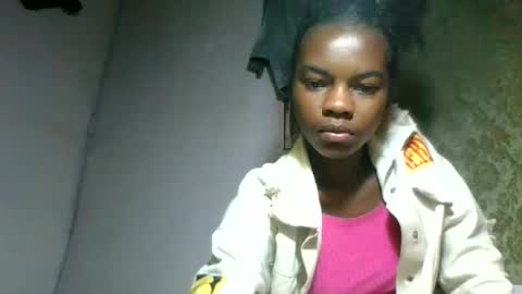 Snapshot of caella98 chatting on 05/22/26, 03:57 caella98 online show from 05/22/26, 03:57