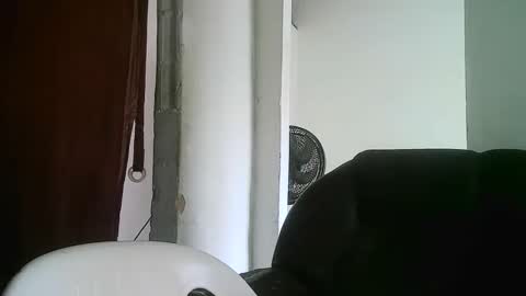 Snapshot of cafinfi1 chatting on 04/25/26, 05:32 cafinfi1 online show from 04/25/26, 05:32