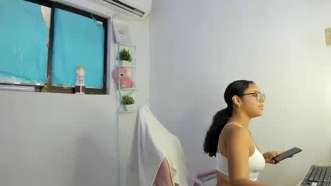 karina online show from 10/17/25, 07:38