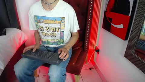 Snapshot of cain_dantalion chatting on 04/19/26, 03:39 Cain online show from 04/19/26, 03:39