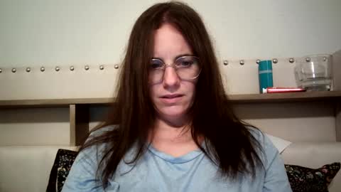 Snapshot of caitie__citrine chatting on 12/04/24, 03:15 Caitie Citrine online show from 12/04/24, 03:15