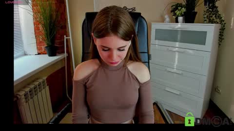 caitlin_c online show from 10/12/25, 07:29