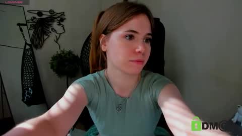 caitlin_c online show from 06/09/26, 05:08