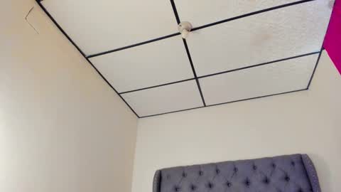 caitlingomez0 online show from 10/17/25, 01:25