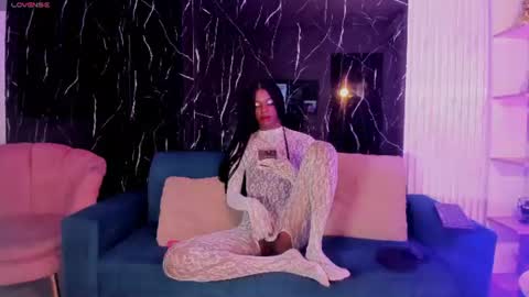 Snapshot of caitlyn_star chatting on 06/13/26, 02:15 caitlyn_star online show from 06/13/26, 02:15