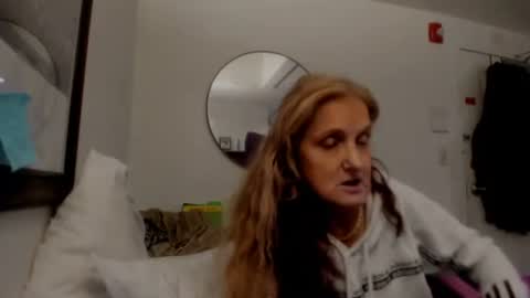 calaentemichele online show from 12/24/24, 09:39