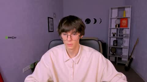 Snapshot of caleb_lichi chatting on 11/27/25, 07:54 aleb online show from 11/27/25, 07:54