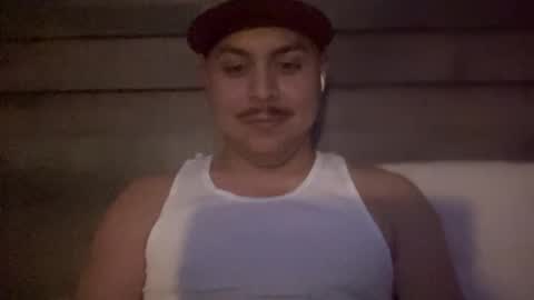 Snapshot of cali_boy818 chatting on 11/21/25, 05:06 . online show from 11/21/25, 05:06