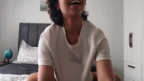 Sofia online show from 09/10/25, 07:14