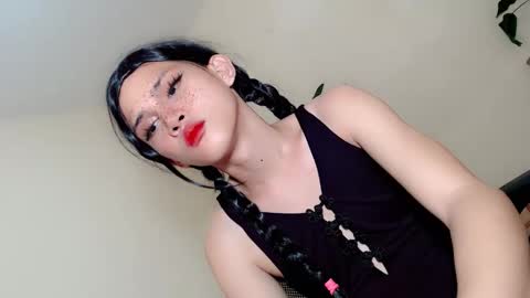 Snapshot of call_me_clara chatting on 05/02/26, 11:21 CALL ME CLARA online show from 05/02/26, 11:21