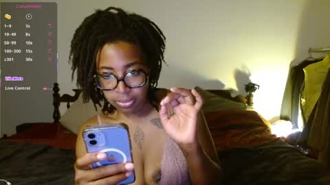 Snapshot of call_me_hedone chatting on 05/26/26, 09:44 Hedone online show from 05/26/26, 09:44