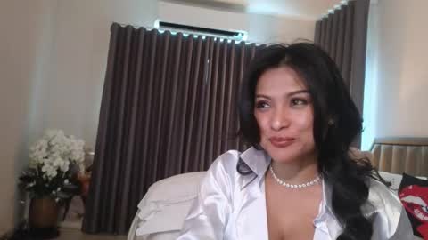 Snapshot of call_me_linda56 chatting on 11/02/25, 03:09 Call Me Linda online show from 11/02/25, 03:09