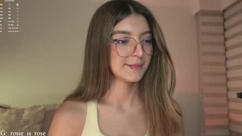 Snapshot of call_me_rosie chatting on 02/20/26, 03:14 online show from 02/20/26, 03:14