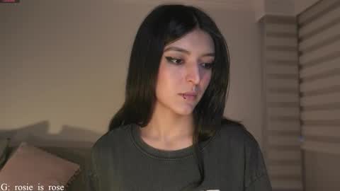 Snapshot of call_me_rosie chatting on 03/07/26, 04:20 online show from 03/07/26, 04:20