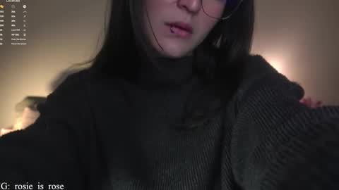 Snapshot of call_me_rosie chatting on 03/12/26, 01:56 online show from 03/12/26, 01:56