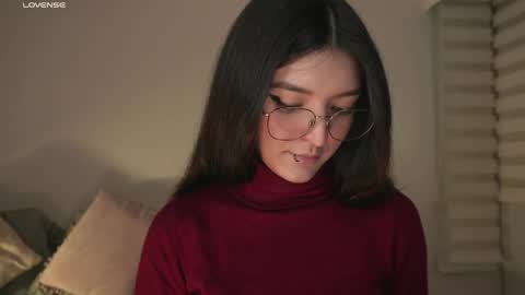 Snapshot of call_me_rosie chatting on 04/24/26, 12:24 online show from 04/24/26, 12:24