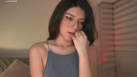 Snapshot of call_me_rosie chatting on 04/30/26, 12:17 online show from 04/30/26, 12:17