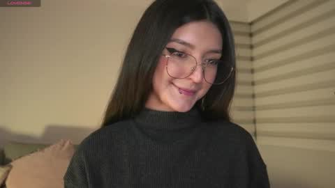 Snapshot of call_me_rosie chatting on 05/27/26, 01:13 online show from 05/27/26, 01:13