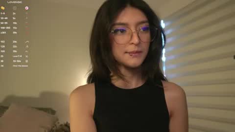Snapshot of call_me_rosie chatting on 07/22/26, 10:01 online show from 07/22/26, 10:01