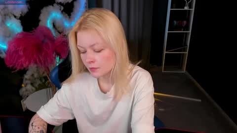 Snapshot of callista_a chatting on 04/16/26, 03:07 Robin online show from 04/16/26, 03:07