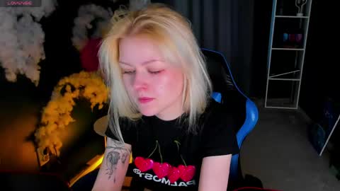 Snapshot of callista_a chatting on 05/11/26, 03:01 Robin online show from 05/11/26, 03:01