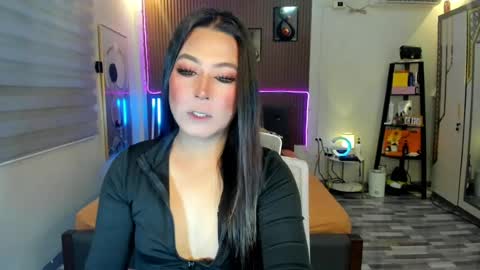 Snapshot of callme_ivyaguas chatting on 07/16/26, 05:35 IVY online show from 07/16/26, 05:35