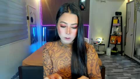 Snapshot of callme_ivyaguas chatting on 07/17/26, 05:03 IVY online show from 07/17/26, 05:03