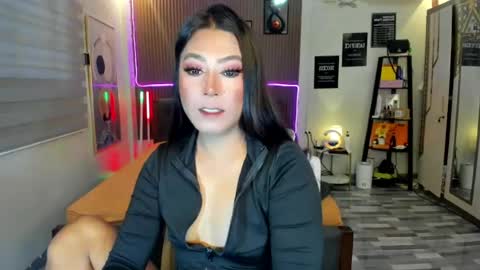Snapshot of callme_ivyaguas chatting on 07/18/26, 06:17 IVY online show from 07/18/26, 06:17