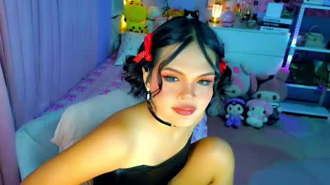 Snapshot of callme_mia chatting on 02/02/26, 05:06 Mia online show from 02/02/26, 05:06
