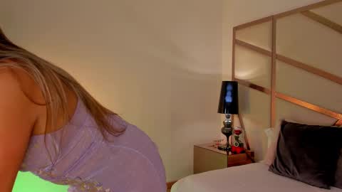 Anna Banana online show from 02/14/25, 01:45