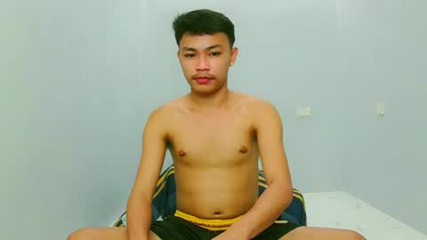 Snapshot of callmebabyceejay_ chatting on 04/11/26, 11:09 Ceejay online show from 04/11/26, 11:09