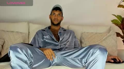 Snapshot of callmeby_lebron chatting on 09/30/25, 02:44 LeBron online show from 09/30/25, 02:44