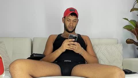 Snapshot of callmeby_lebron chatting on 10/06/25, 07:06 LeBron online show from 10/06/25, 07:06