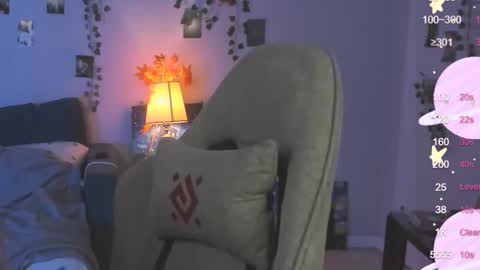 Snapshot of callmeeffy chatting on 10/24/25, 10:17 Effyblonde follow my telegram channel for more content3 online show from 10/24/25, 10:17