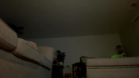 Snapshot of callmelindsay chatting on 12/22/24, 03:55 callmelindsay online show from 12/22/24, 03:55