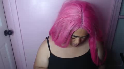 Snapshot of cals9x chatting on 09/15/25, 03:50 camzxoxox online show from 09/15/25, 03:50