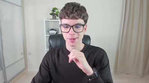 Hey I am Calvin  online show from 02/12/25, 07:13