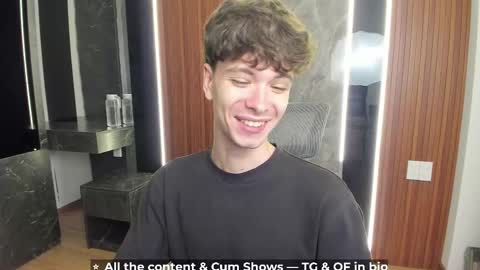 Snapshot of calvin_loves_you chatting on 03/30/26, 05:25 Hey I am Calvin online show from 03/30/26, 05:25