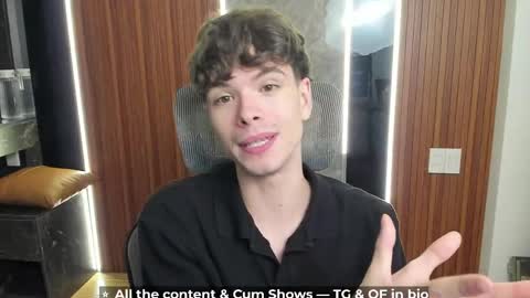 Snapshot of calvin_loves_you chatting on 04/07/26, 05:13 Hey I am Calvin online show from 04/07/26, 05:13