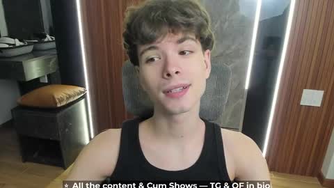 Snapshot of calvin_loves_you chatting on 05/19/26, 03:18 Hey I am Calvin online show from 05/19/26, 03:18