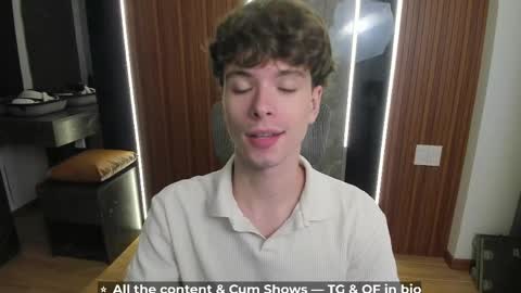Snapshot of calvin_loves_you chatting on 05/20/26, 03:18 Hey I am Calvin online show from 05/20/26, 03:18