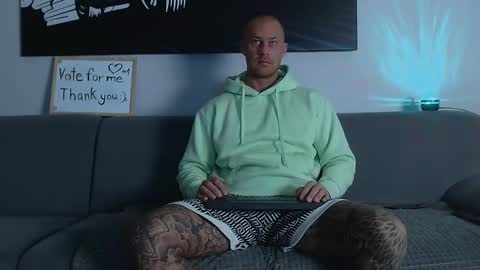 Calvin  online show from 12/03/24, 07:32