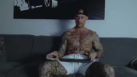 Calvin  online show from 09/17/25, 09:16