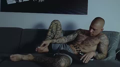 Calvin  online show from 09/18/25, 08:44