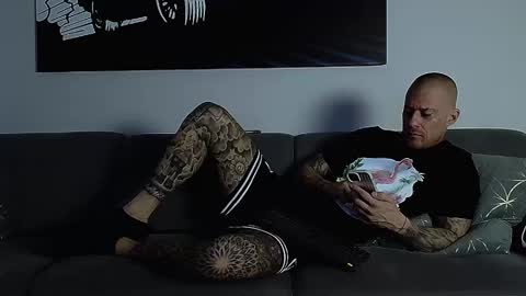 Calvin  online show from 10/02/25, 03:30