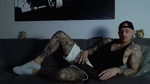 Calvin  online show from 10/04/25, 11:03