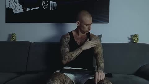 Snapshot of calvinhunt69 chatting on 11/12/25, 08:15 Calvin online show from 11/12/25, 08:15